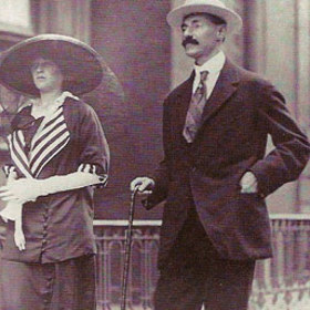 Nejbohatší pasažér na Titanicu zemřel stejně jako jeho pes. 