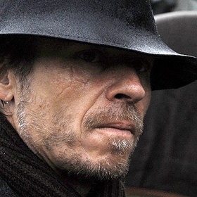 O Karlu Rodenovi měl Renč jasno ještě před započetím natáčení. Ostatní herci museli projít castingem.