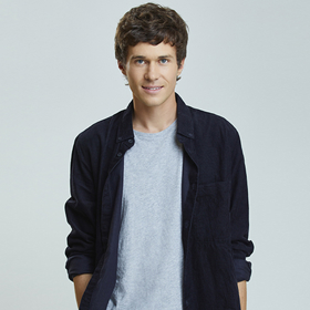 Pozvánku do Tváře obdržel i Albert Černý. Frontman kapely Lake Malawi.