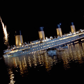 Titanic jako loď stál 7,5 milionů dolarů. Titanic jako film 200 milionů dolarů.