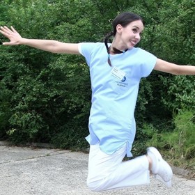 Michaela Tomešová, která je zároveň novou hvězdou primáckého seriálu Sestřičky Modrý kód, je tak trochu přírodní živel.