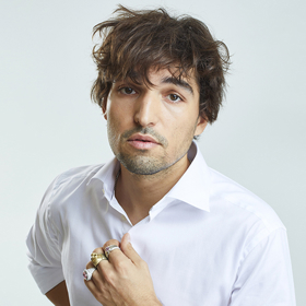 Soutěžit bude i Jordan Haj. Režisér, zpěvák a herec.