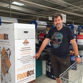 Potravinové banky registrují více než desetiprocentní nárůst žadatelů o potravinovou pomoc, jedná se především o seniory a mladé rodiny.