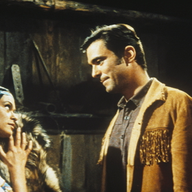 Štáb se musel vypořádat s četnými jugoslávskými bórami, což jsou nebezpečné větry dosahující rychlosti až 220 km/h.