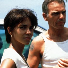 
Za roli ve filmu Ples příšer získala Oscara.