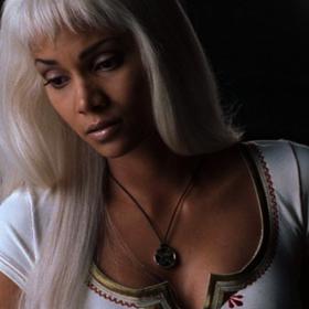 
Širšímu publiku se zapsala do povědomí díky roli ve filmu X-Men.