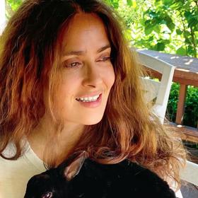 
Vyhýbá se peelingu.