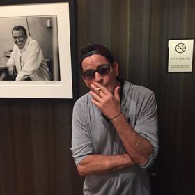 Publikoval sbírku poezie s názvem Klidná mysl.