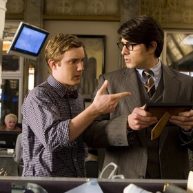 Superman se vrací je další z řady filmů o slavném komiksovém hrdinovi. Tentokrát se chystá vypořádat se zločincem Lexem Luthorem. Natáčelo se v Austrálii, Kanadě i New Yorku.
