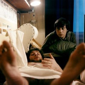 Komedie Jak básníkům chutná život (1987) patří do rozsáhlé série filmů. Ty zbylé jsou Jak svět přichází o básníky (1982), Jak básníci přicházejí o iluze (1984), Konec básníků v Čechách... (1993) Jak básníci neztrácejí naději (2004) a Jak básníci čekají na zázrak (2016).