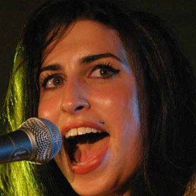 Nedala si však říct a upila se k smrti.