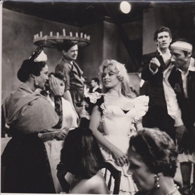 "Svět je malý. Jednou se všichni setkáme v posteli," Brigitte Bardot.
