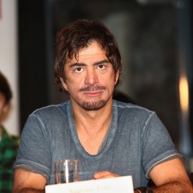 ...pak ho ale otčím přivedl ke herectví.