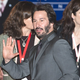 Je Keanu nesmrtelný? Tak tuto otázku si často kladou jeho fanoušci. Je prý velmi podobný francouzskému herci Paulovi Monetovi (1847 - 1922).