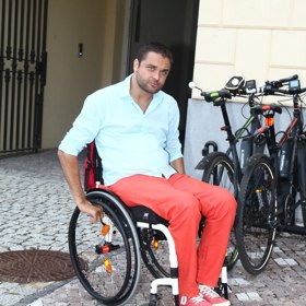 I přes vážný handicap je Martin aktivní, jak ve společnosti, tak v podnikatelské sféře.