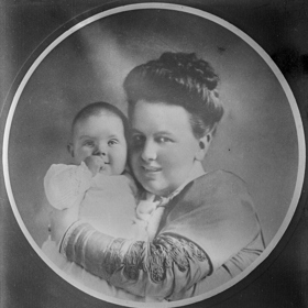 Po několika neúspěšných těhotenstvích se konečně dočkala dcery Juliány.