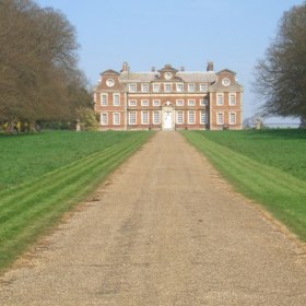 Raynham Hall: Známá Brown Lady se ráda zjevovala na schodišti.