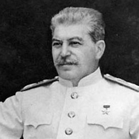 Také dokázala Stalinovi do očí říct, s čím nesouhlasí. Jejich domácnost prý často ovládlo ticho...