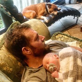 Takhle Vendula zvěčnila šťastného tátu se synem Pepíčkem.