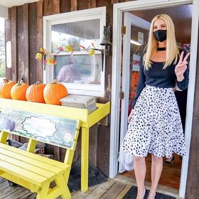 Mezi nevlastní dcerou a macechou má vládnout "podivná dynamika".
