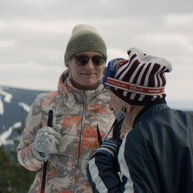 Jako soundtrack byla vybrána píseň "S větrem v zádech" od kapely Limetall.