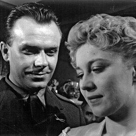 V roce 1948 ve skutečnosti ještě pohraniční stráž neexistovala. Hranici střežili jen špatně vyzbrojení příslušníci SNB.