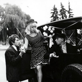 Iva Janžurová se musela obarvit na blond.
