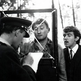 Pavel Landovský se díky Svatbě naučil létat s letadlem.
