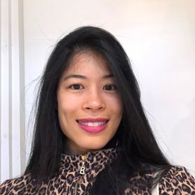 Ve třinácti se dostala do Guinessovy knihy rekordů, neboť se stala nejmladší houslistkou hrající Beethovenovy a Čajkovského party.
