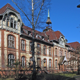 Za první světové války sloužilo sanatorium Beelitz hlavně jako lazaret pro německé vojáky. Léčil se zde i Adolf Hitler.
