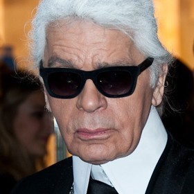 Během života získal mnoha ocenění a čestné tituly.
