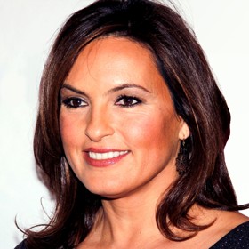 Svého budoucího manžela, herce Petera Hermanna, potkala v seriálu Zákon a pořádek.
