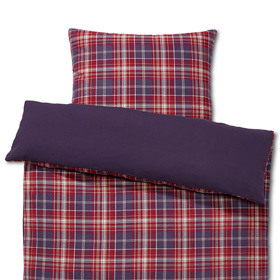Atraktivní fialovo-červeno-oranžovo-bílý vzor flanelového povlečení zaujme na první pohled, 899 Kč.