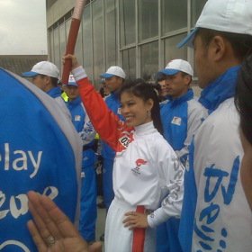 Mezi její záliby patří lyžováí. Při kvalifikaci na olympiádu však byla nařčena z podvodu. O něco později se domohla omluvy a odškodnění.
