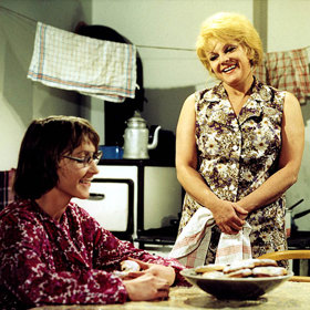 „Já se sama sobě taky nelíbím, ale když se trochu přišmrncnu a namaluju, tak to není tak zlý...“
