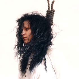 Dceřina kletba. Přílišná volnost ve výchově se evidentně nevyplácí. Roste pro šibenici ve svém pravém slova smyslu.
