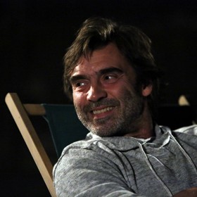 Pavel Řezníček během natáčení nezvládl jízdu traktorem a málem narazil do stromu.
