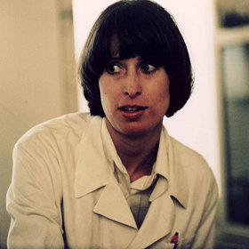 Komedie Věry Chytilové Panelstory aneb Jak se rodí sídliště se dostala do široké distribuce až v roce 1988, čili devět let od svého vzniku.