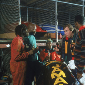 První nástřely scénáře filmu vypadaly spíše jako drama. Tvůrci se ale shodli na tom, že bude přece jenom lepší komedie.
