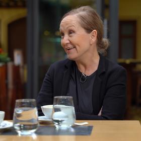 Přes to, čím vším si Bára Basiková v životě prošla, si zachovává nadhled.
