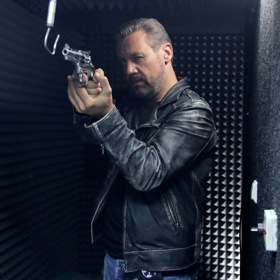 Začneme u českého Poldy a hlavního hrdiny v podání Davida Matáska.