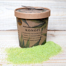 Koupelová sůl s vůní čerstvého konopí a s minerály v ní obsaženými, 139 Kč.