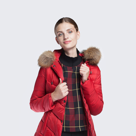 Prošívaná bunda s kapucí, 6109 Kč.