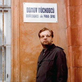 Šteindler na to ostatně doplatil. Volala mu spousta lidí s jasným sdělením: Vrať se do hrobu!