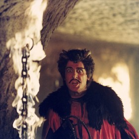 Karel Heřmánek jako Lucifer v jedinečné pohádce S čerty nejsou žerty (1984).