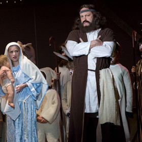 Mezi Reese a Vincem to jiskřilo, ale ve špatném slova smyslu. Oba vedou dlouholetý spor.
