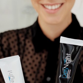 Soutěžte o 3 balíčky Day Night a získejte zářivý úsměv přírodní cestou