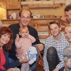 Franta Liška se stal otcem velmi mladý. Jeho Chris je dokonce starší než Lada, která se narodila jako nemanželská jeho otci Bedřichovi 