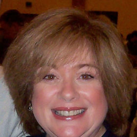 V současnosti se kromě herectví věnuje také režii.