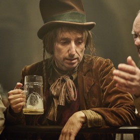 Marek Cpin se u výroby kostýmů pro pohádku Hodinářův učeň inspiroval koncem 19. století, konkrétně pak dobou kolem roku 1880. To byla vrcholná éra viktoriánské Anglie, romantismu i průmyslové revoluce.